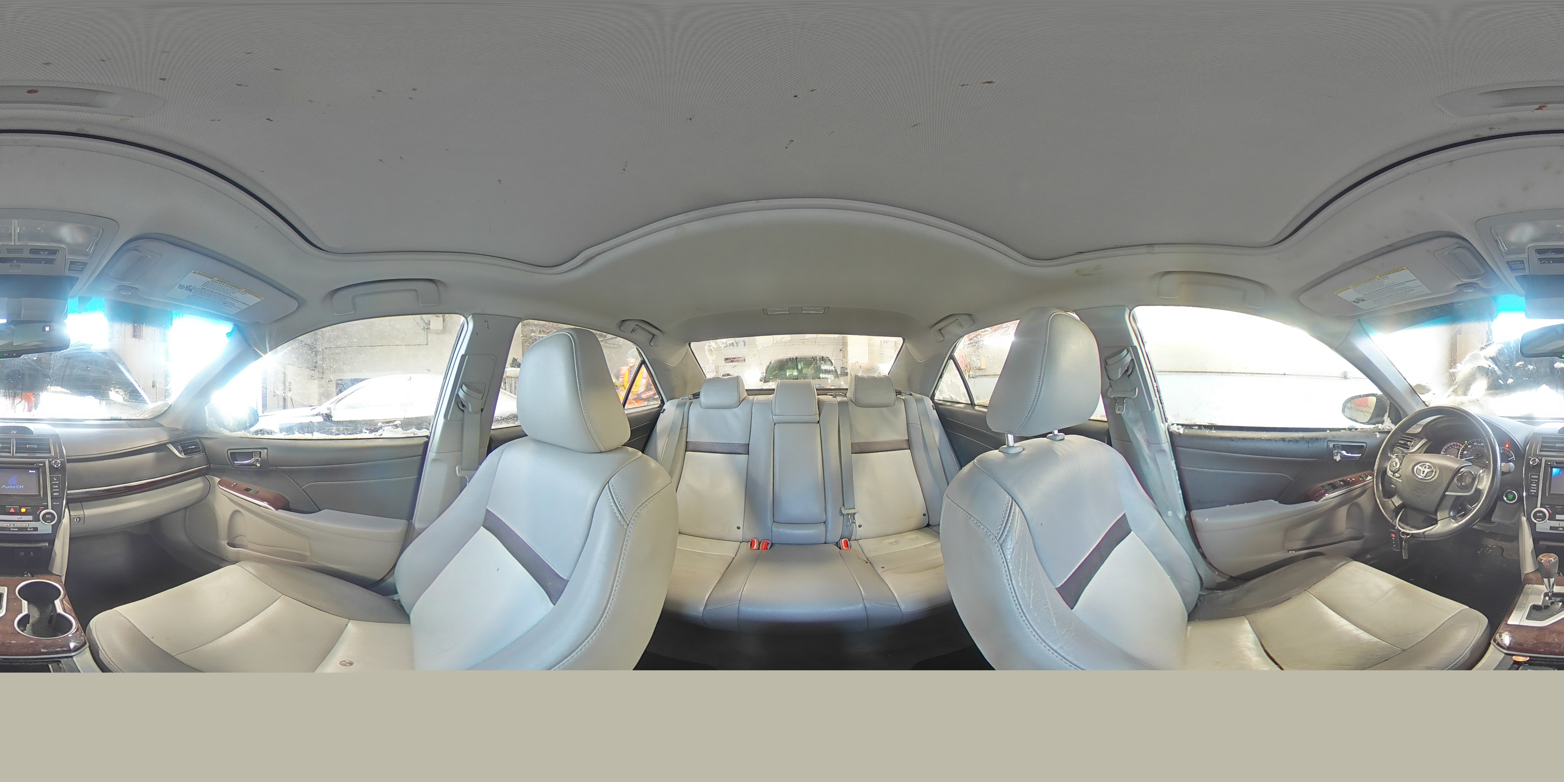 2014 Toyota Camry - Image 14