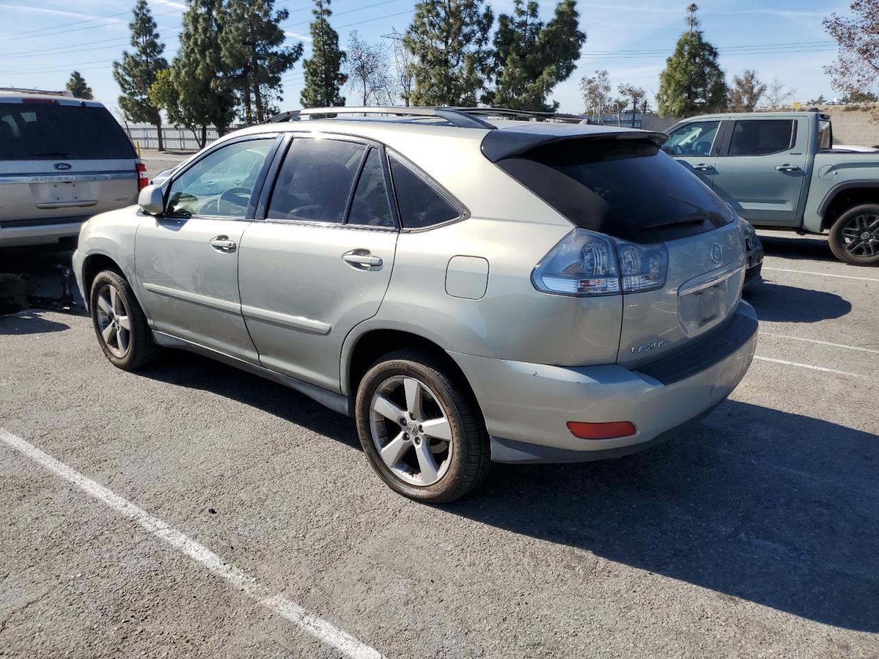 2004 Lexus RX - Image 2