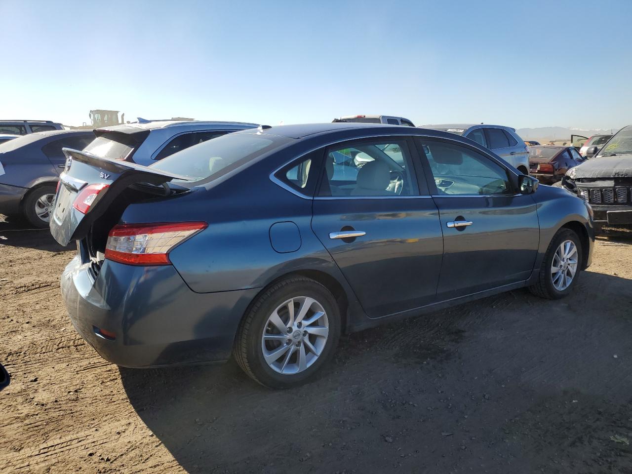 2015 Nissan Sentra - Image 3