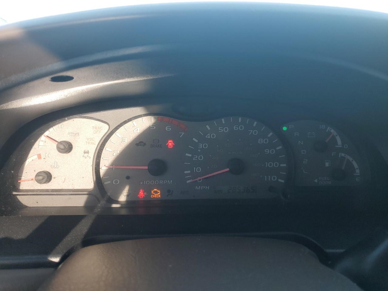 2001 Toyota Sequoia - Image 9