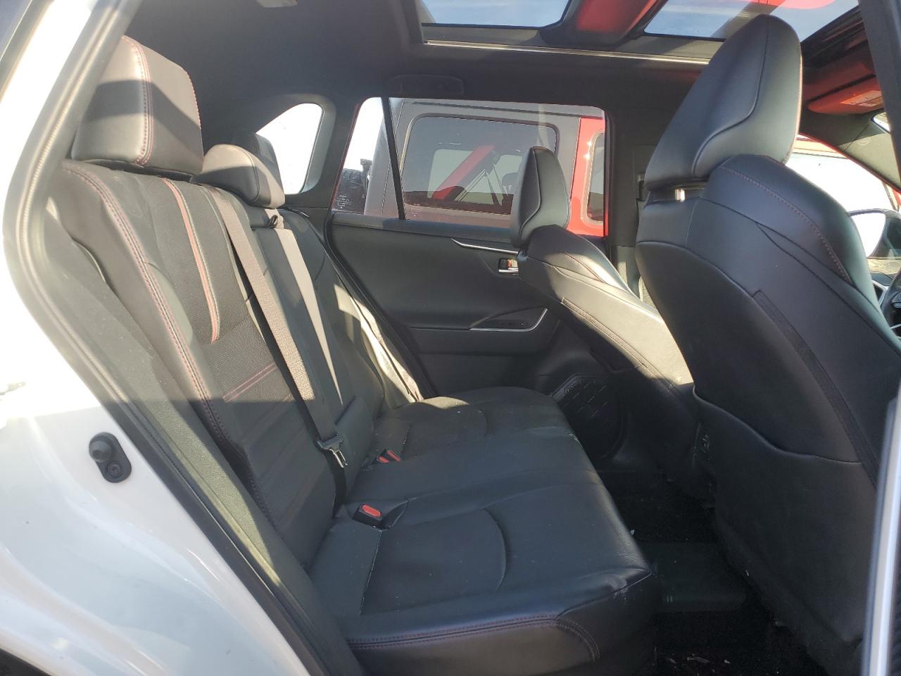 2021 Toyota RAV 4 - Image 11