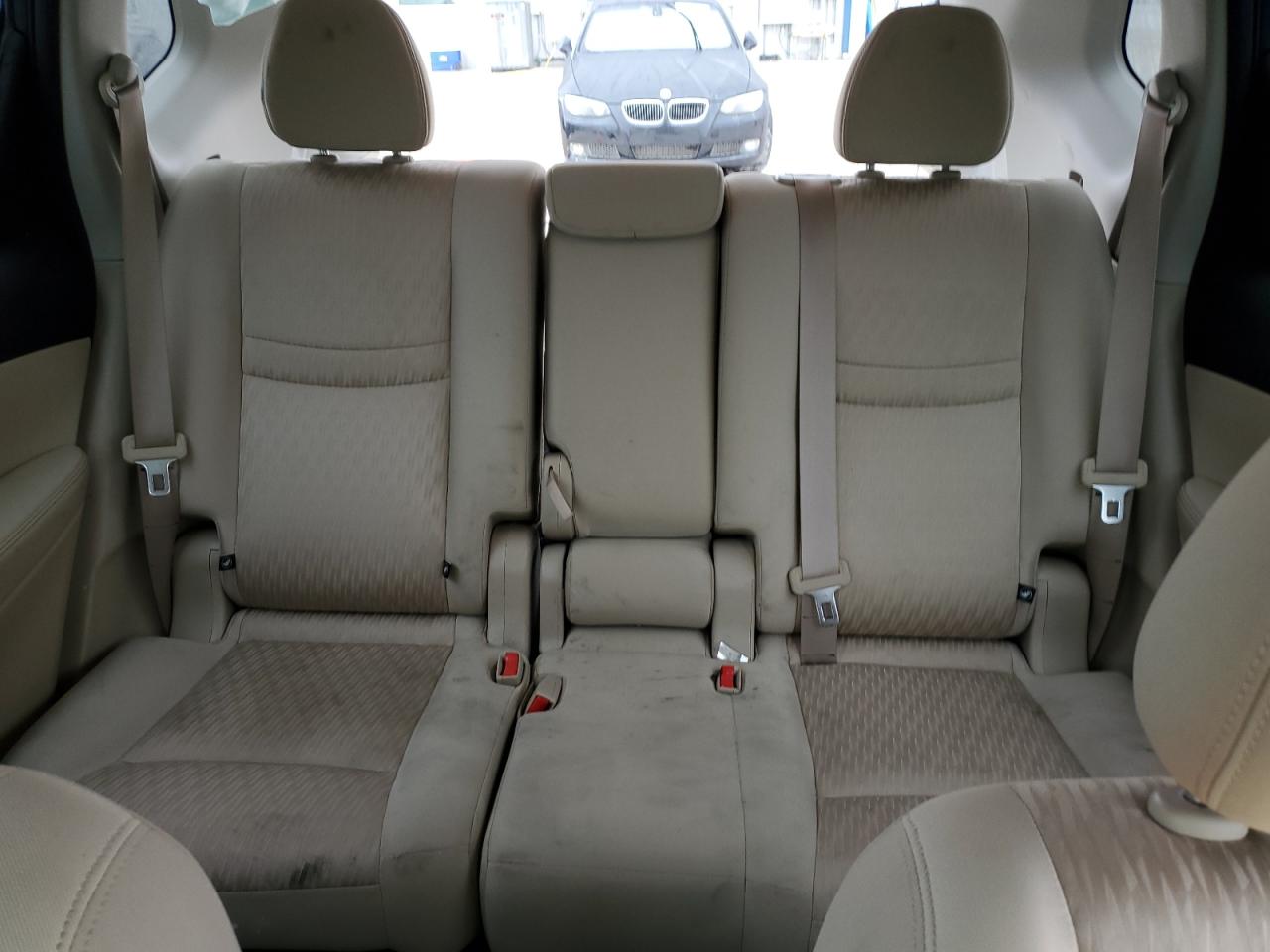 2017 Nissan Rogue - Image 10
