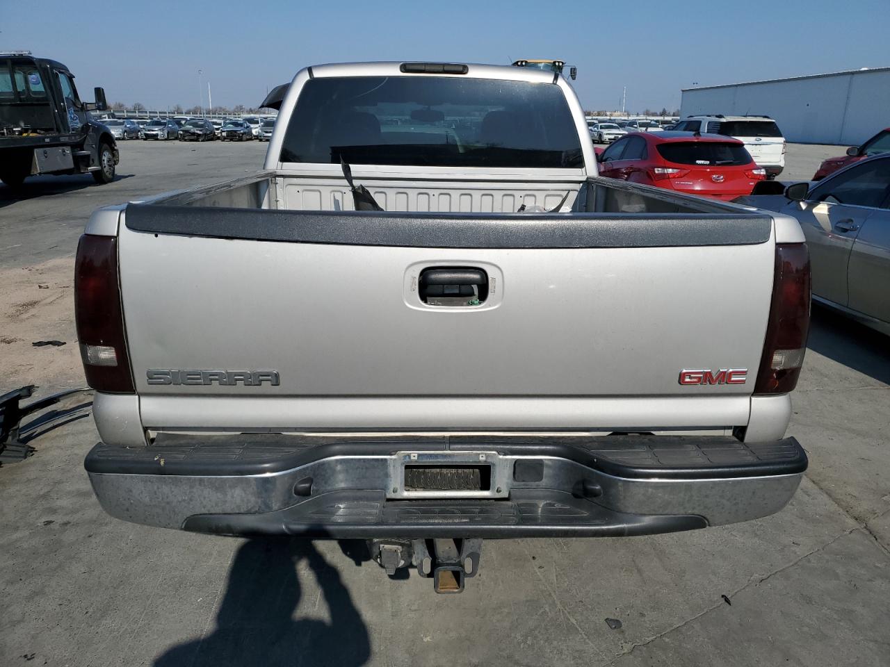2004 GMC Sierra - Image 6