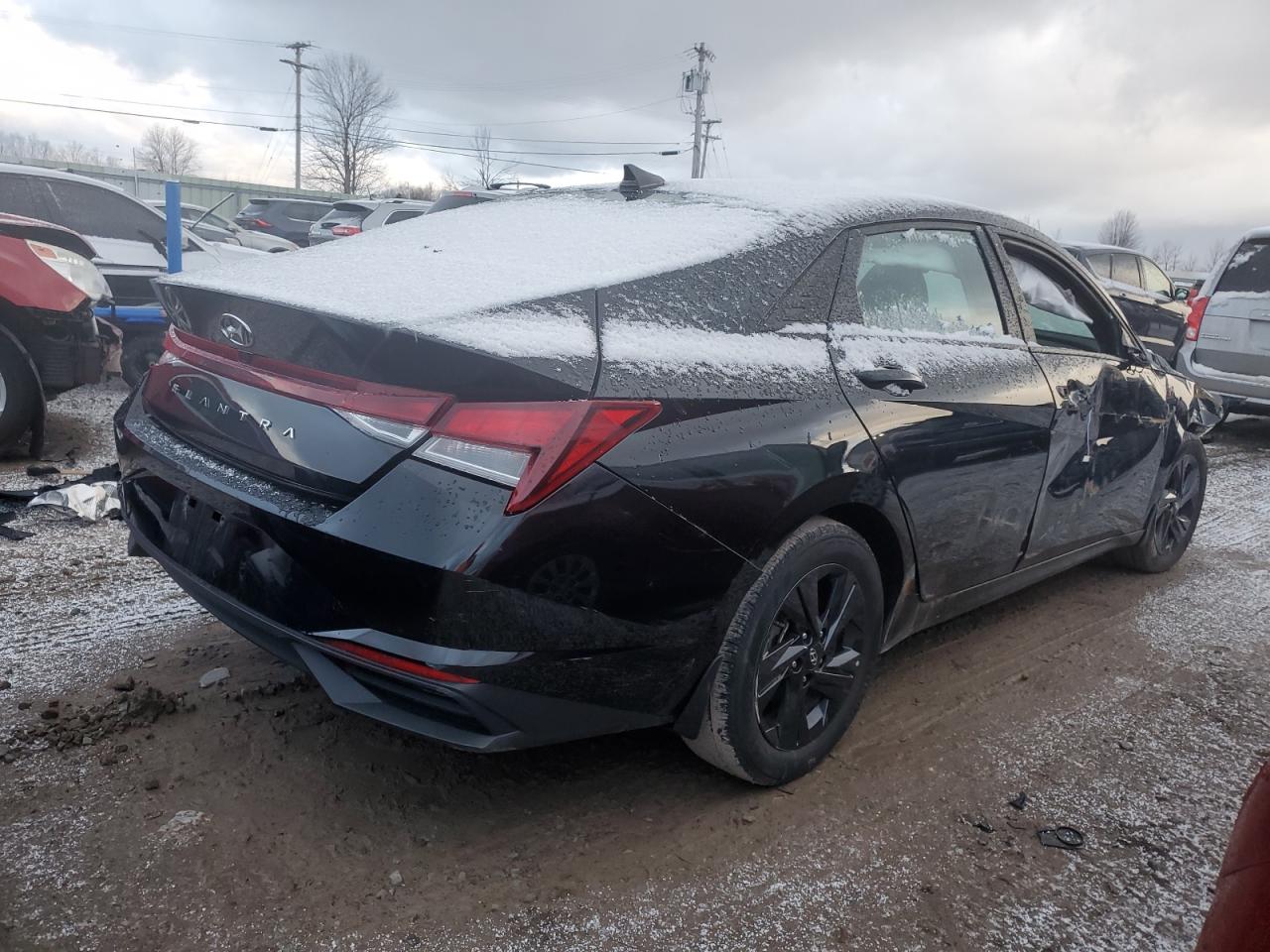 2023 Hyundai Elantra - Image 3