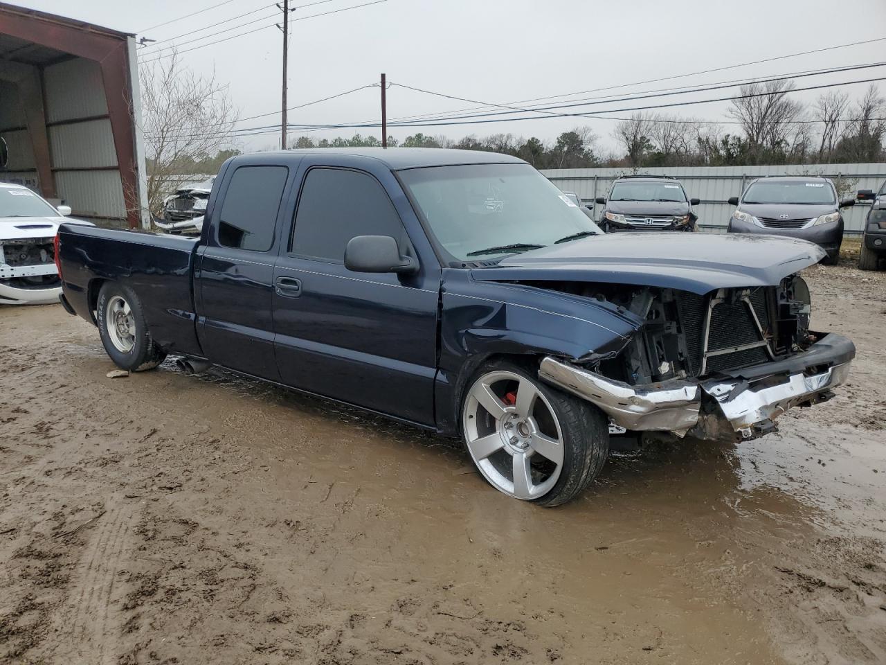 2006 Chevrolet Silverado - Image 4