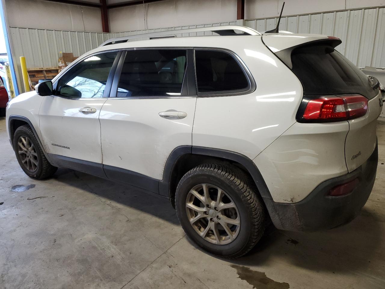 2016 Jeep Grand Cherokee - Image 2