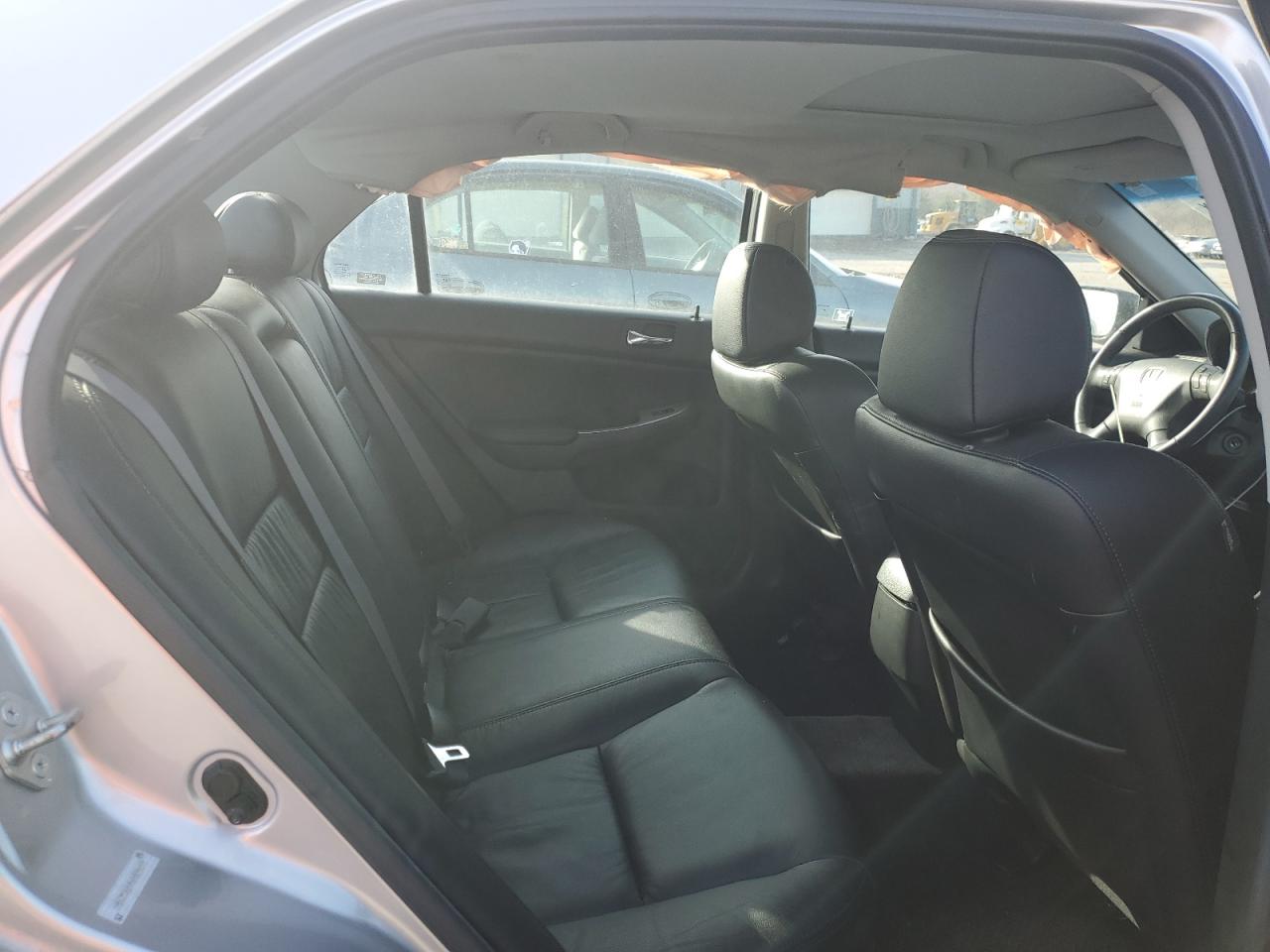 2006 Honda Accord - Image 10