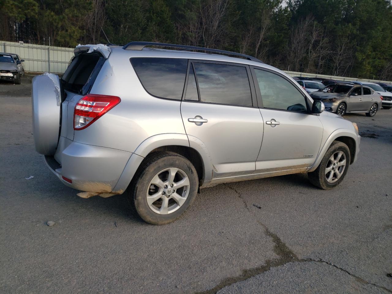 2009 Toyota RAV 4 - Image 3