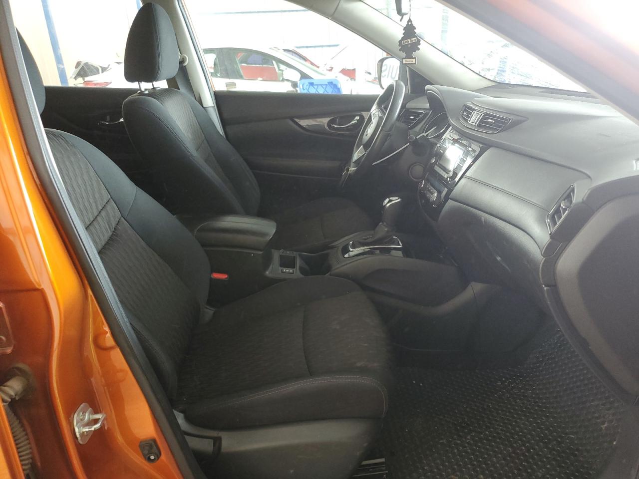 2017 Nissan Rogue - Image 7