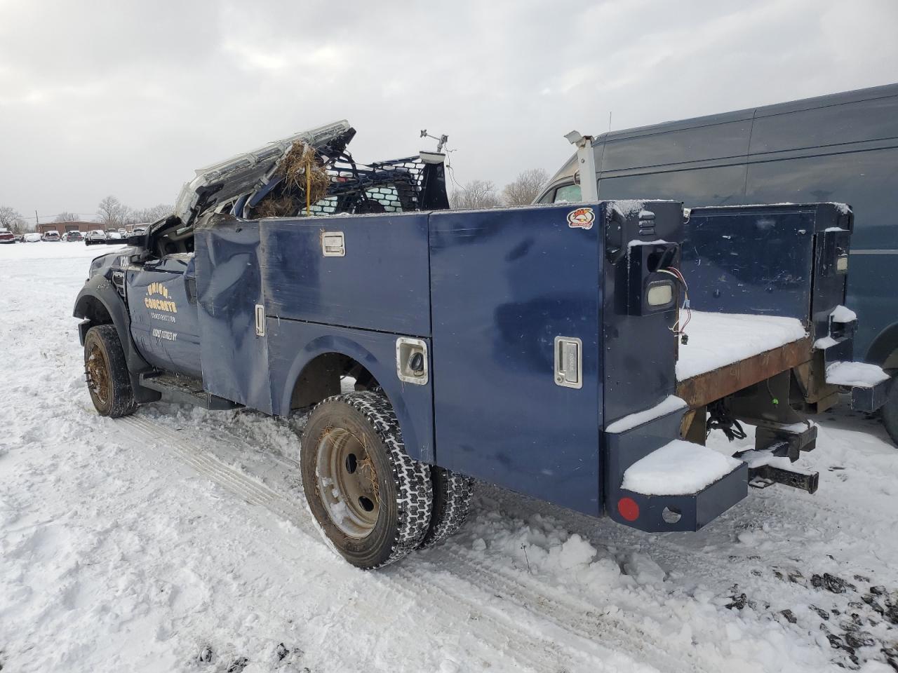 2010 Ford F450 - Image 2