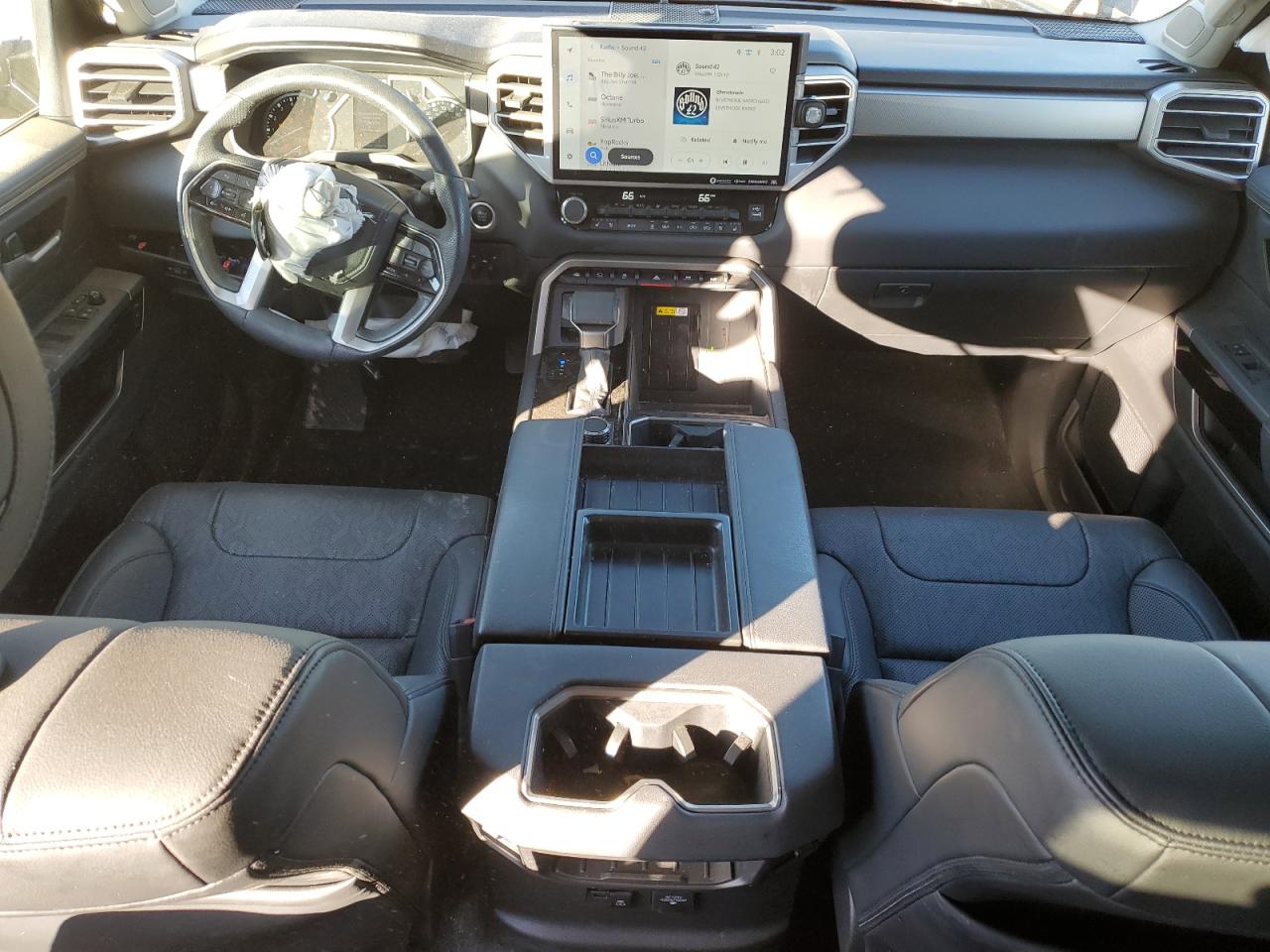 2022 Toyota Tundra - Image 8