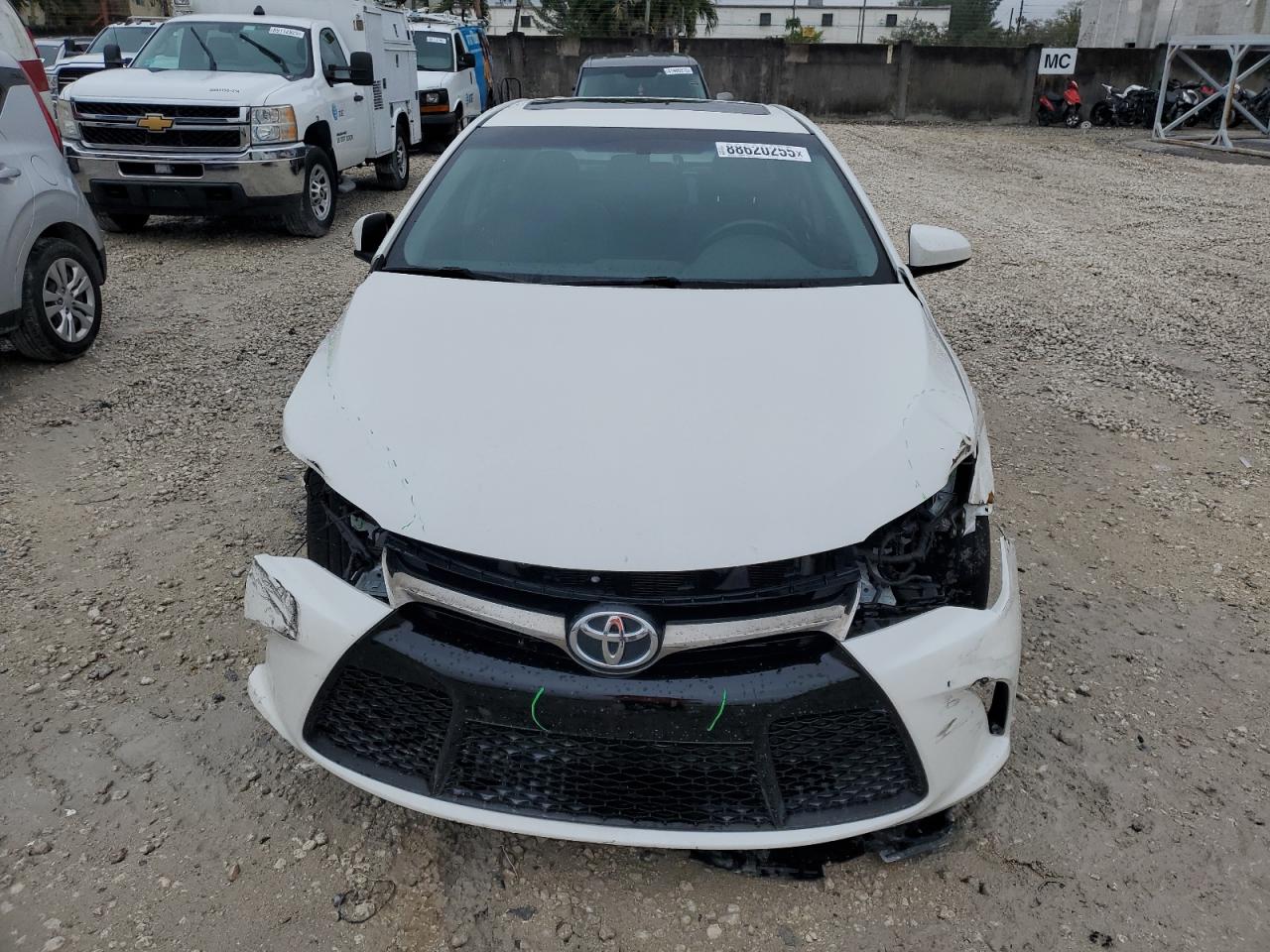 2016 Toyota Camry - Image 5