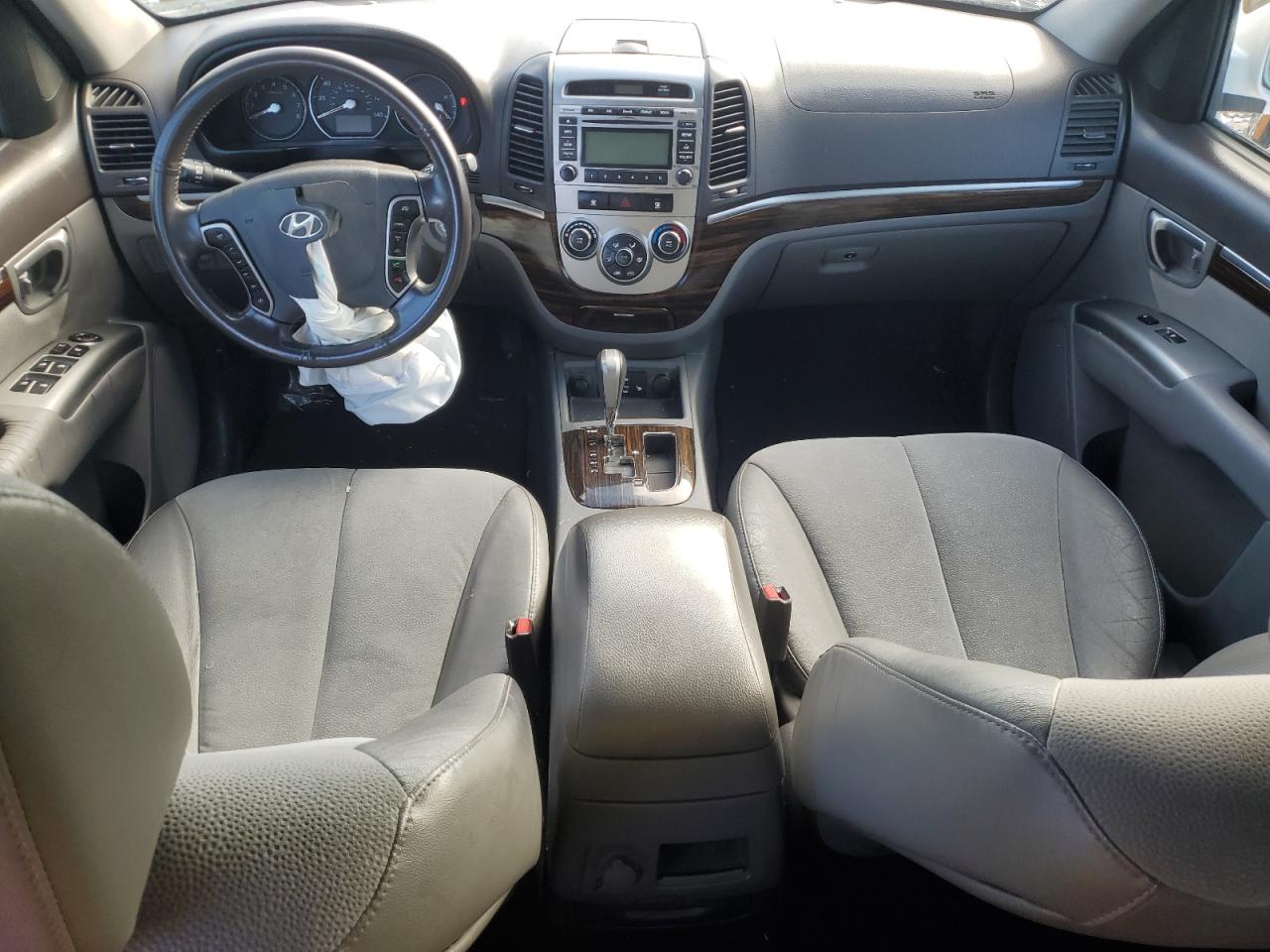 2011 Hyundai Santa Fe - Image 8