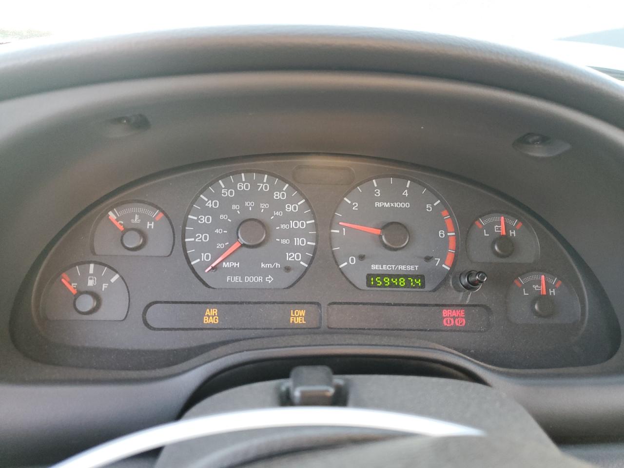 2004 Ford Mustang - Image 9