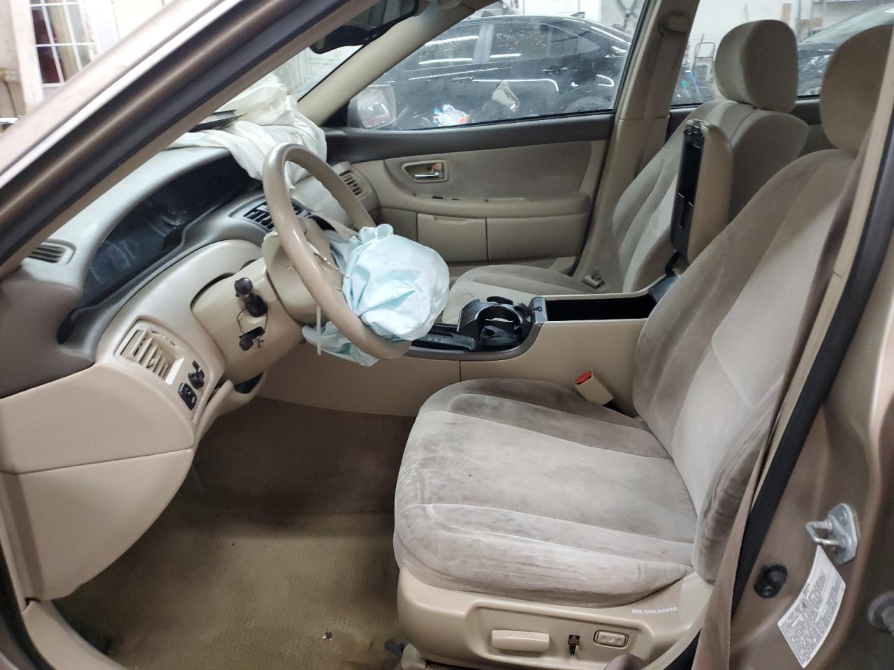 2000 Toyota Avalon - Image 7
