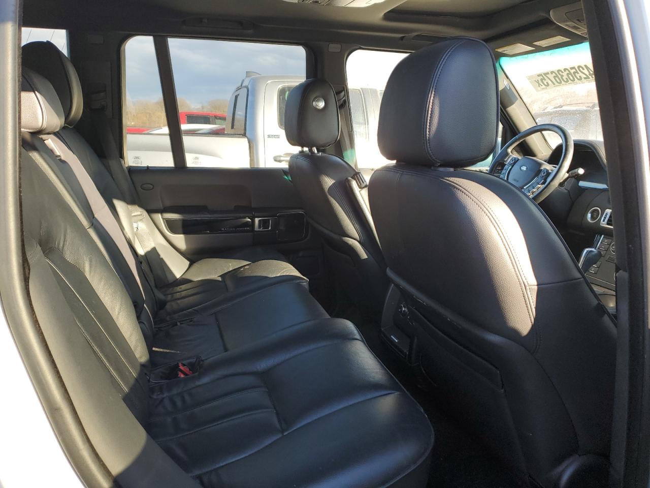 2012 Land Rover Range Rover - Image 11