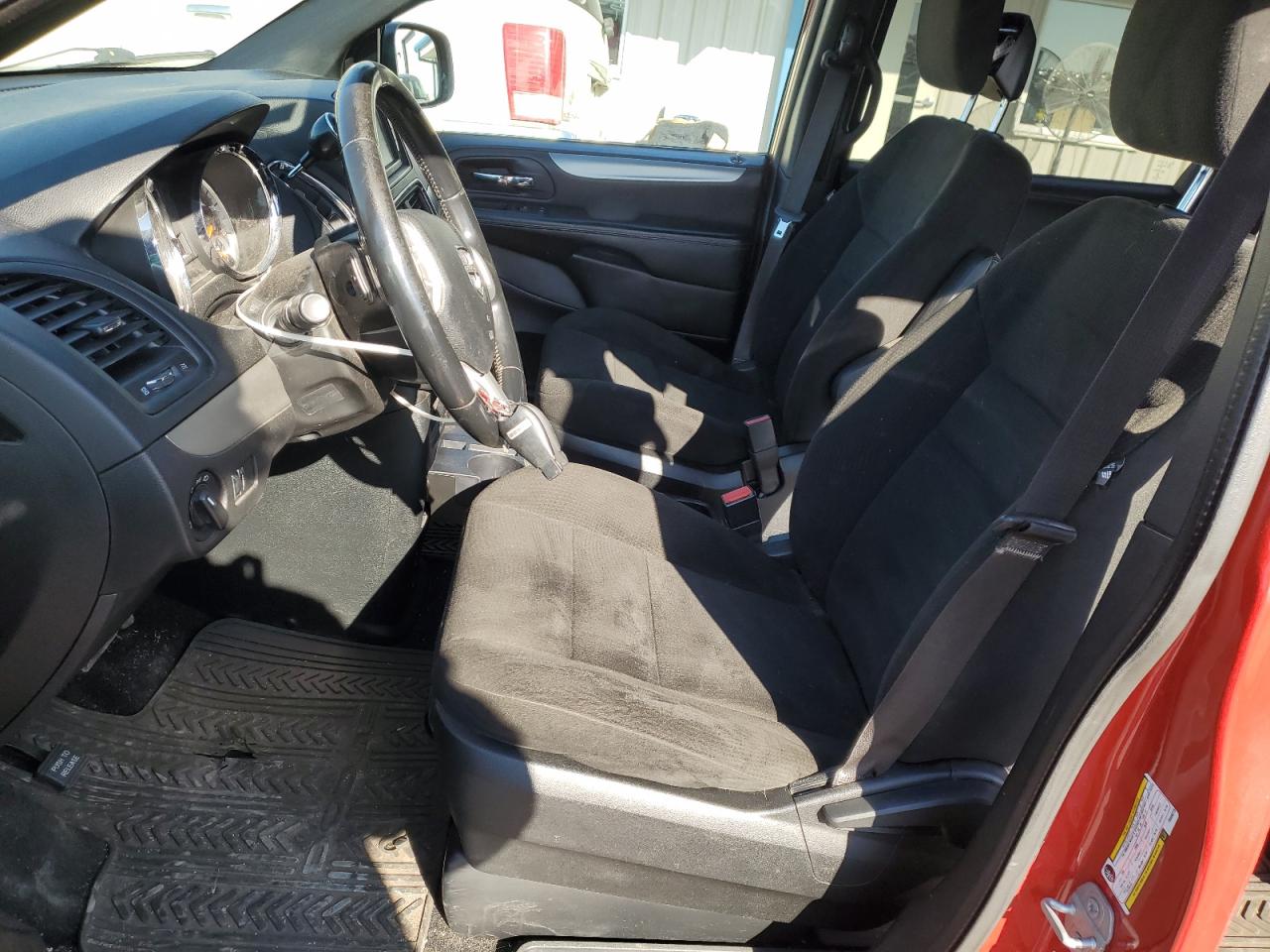2015 Dodge Caravan - Image 7