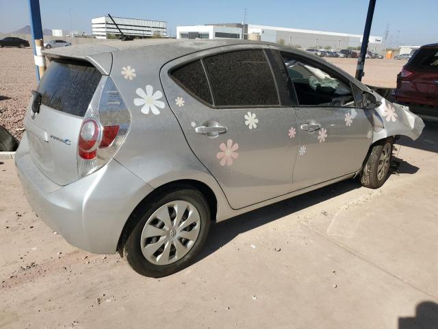 Хэтчбеки TOYOTA PRIUS 2013 Серебристый