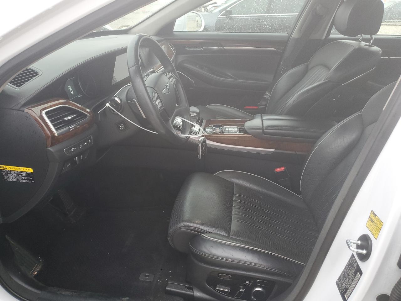 2017 Genesis G90 - Image 7