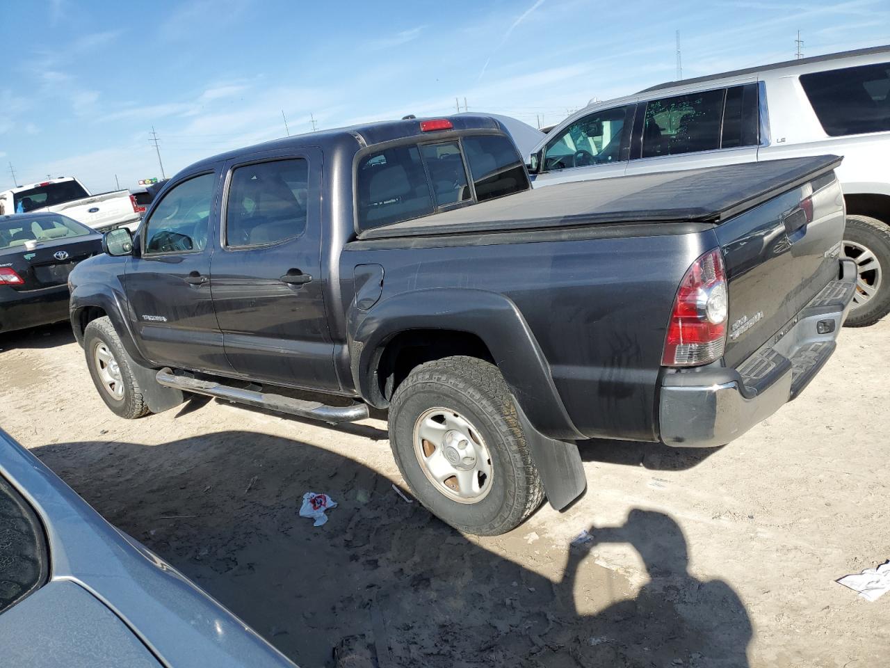 2011 Toyota Tacoma - Image 2