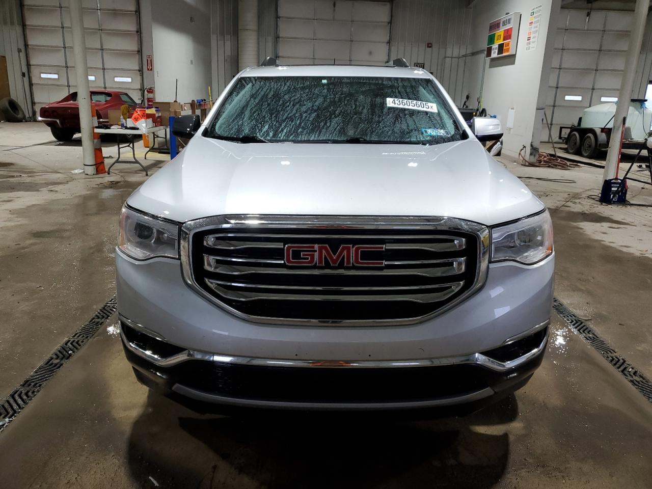 2017 GMC Acadia - Image 5