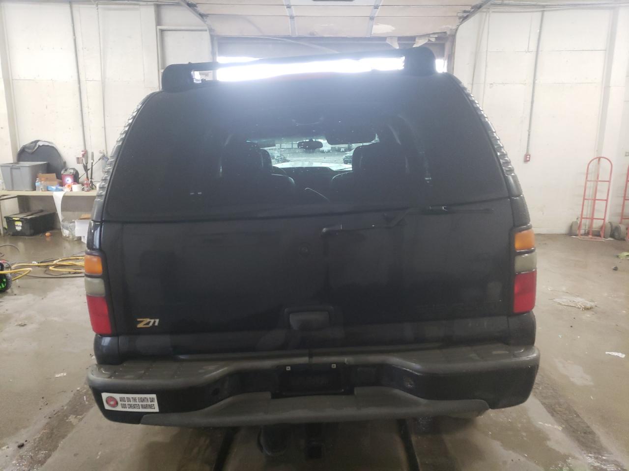 2004 Chevrolet Tahoe - Image 6