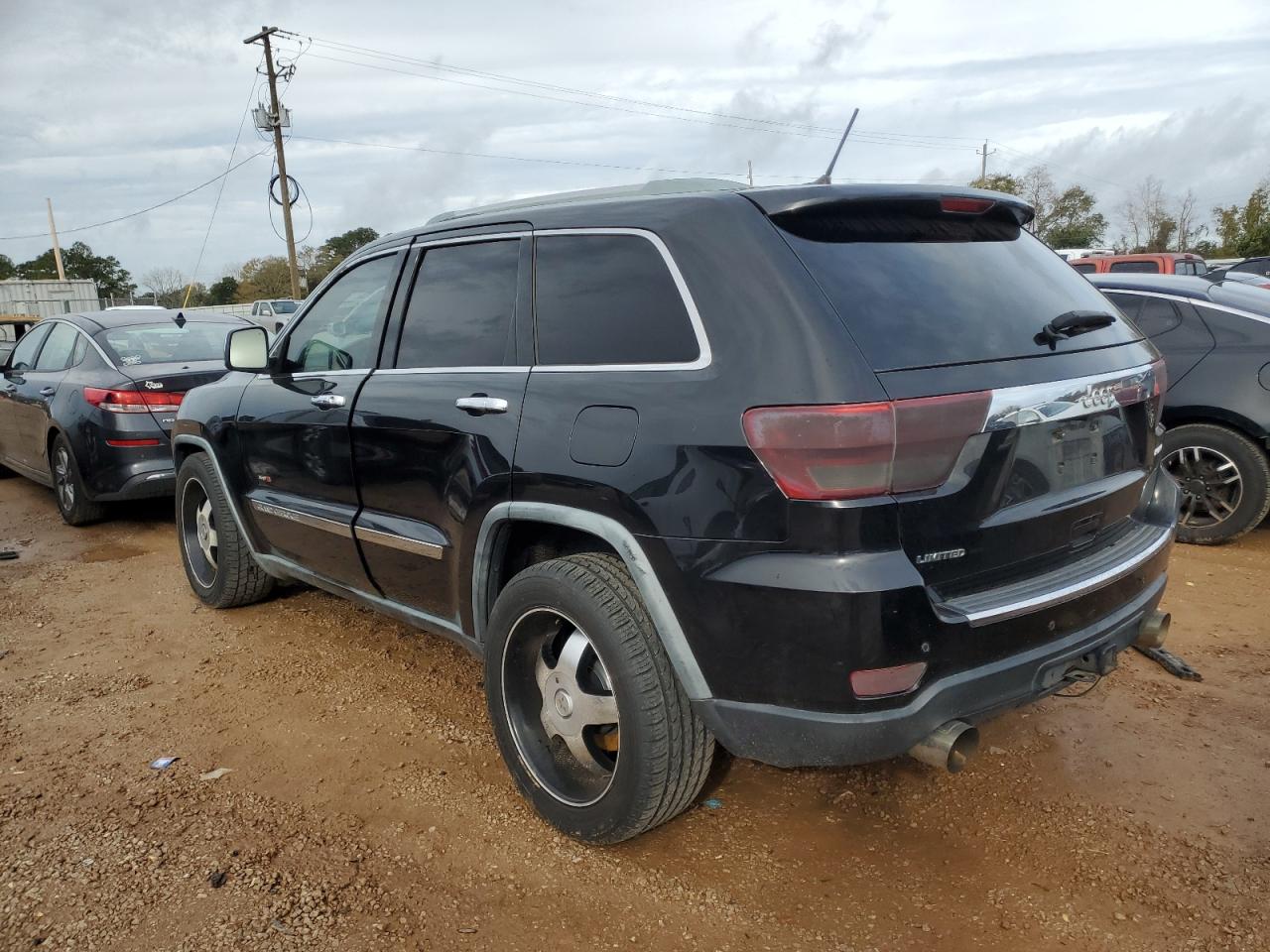 2011 Jeep Grand Cherokee - Image 2