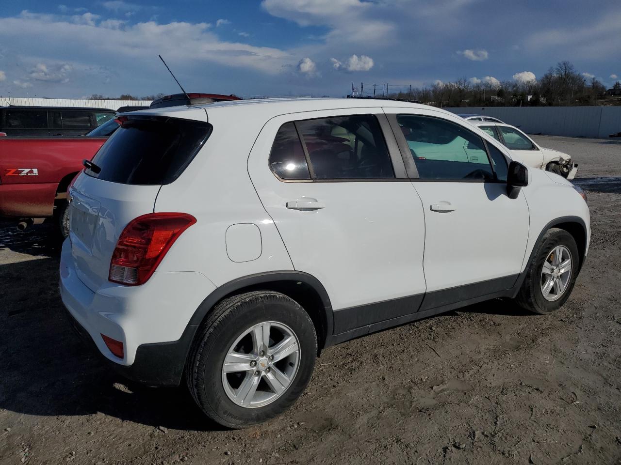 2020 Chevrolet Trax - Image 3