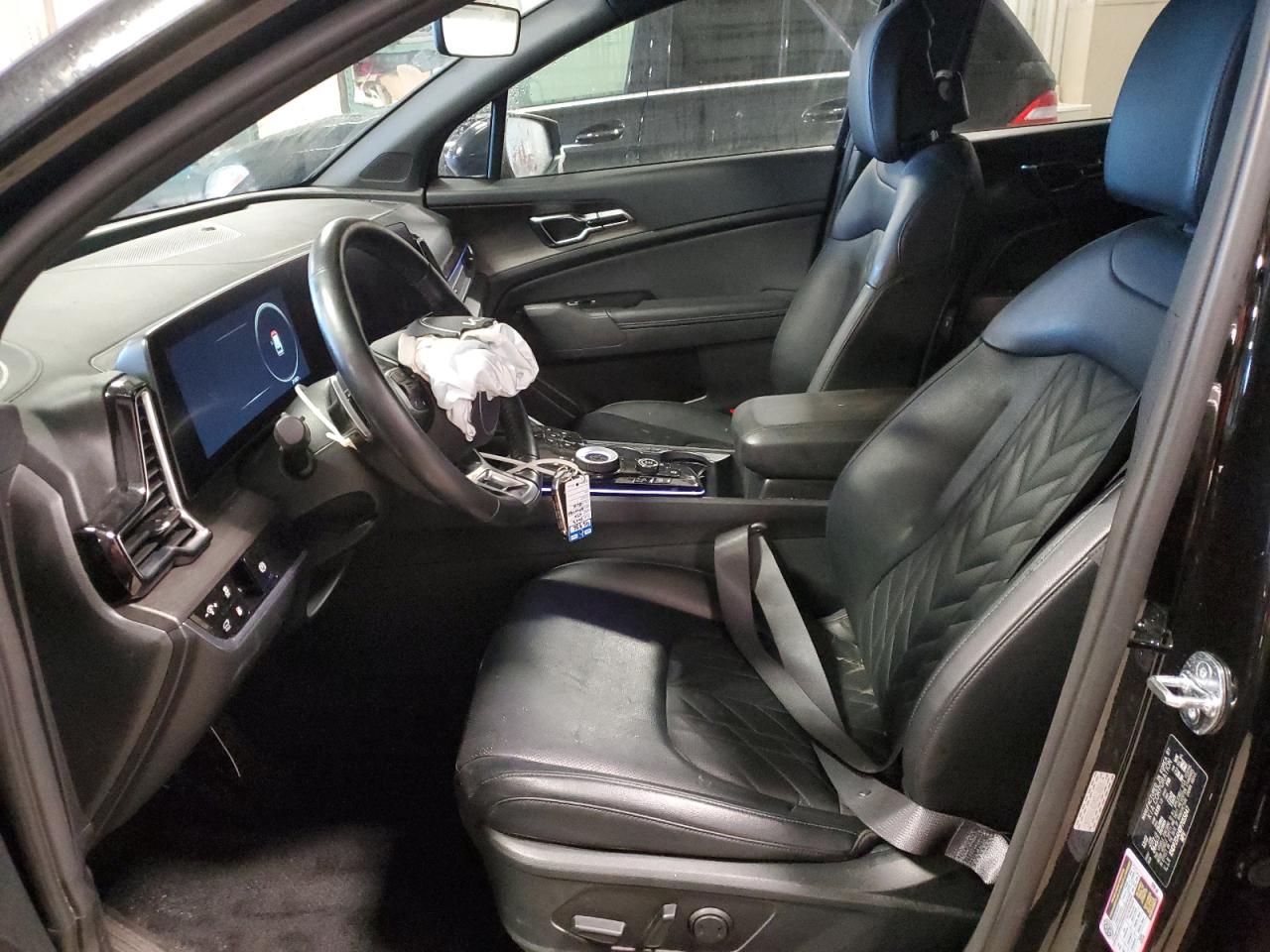 2023 Kia Sportage - Image 7