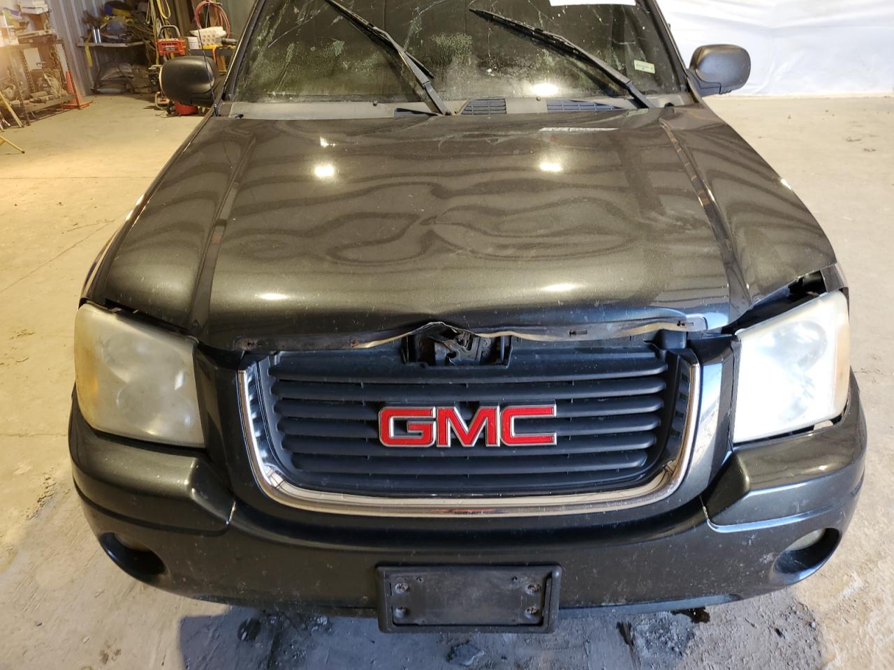 2005 GMC Envoy - Image 12