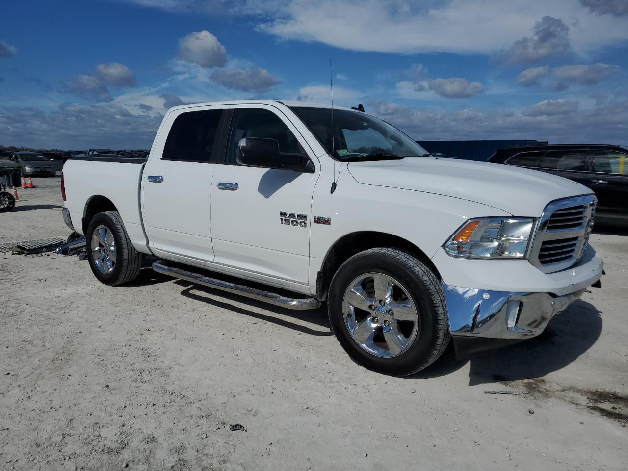 2016 RAM 1500 - Image 4