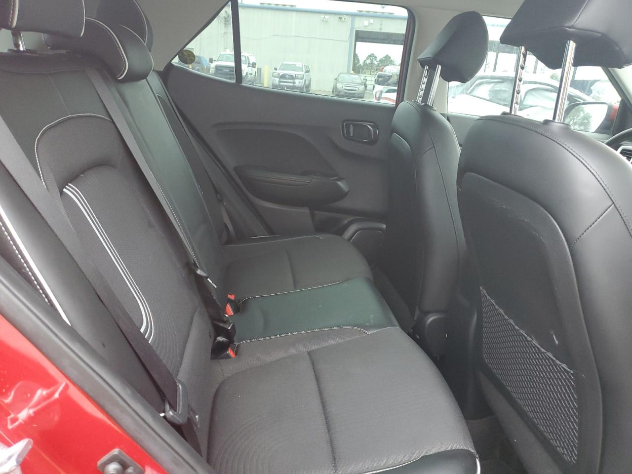 2022 Hyundai Venue - Image 11
