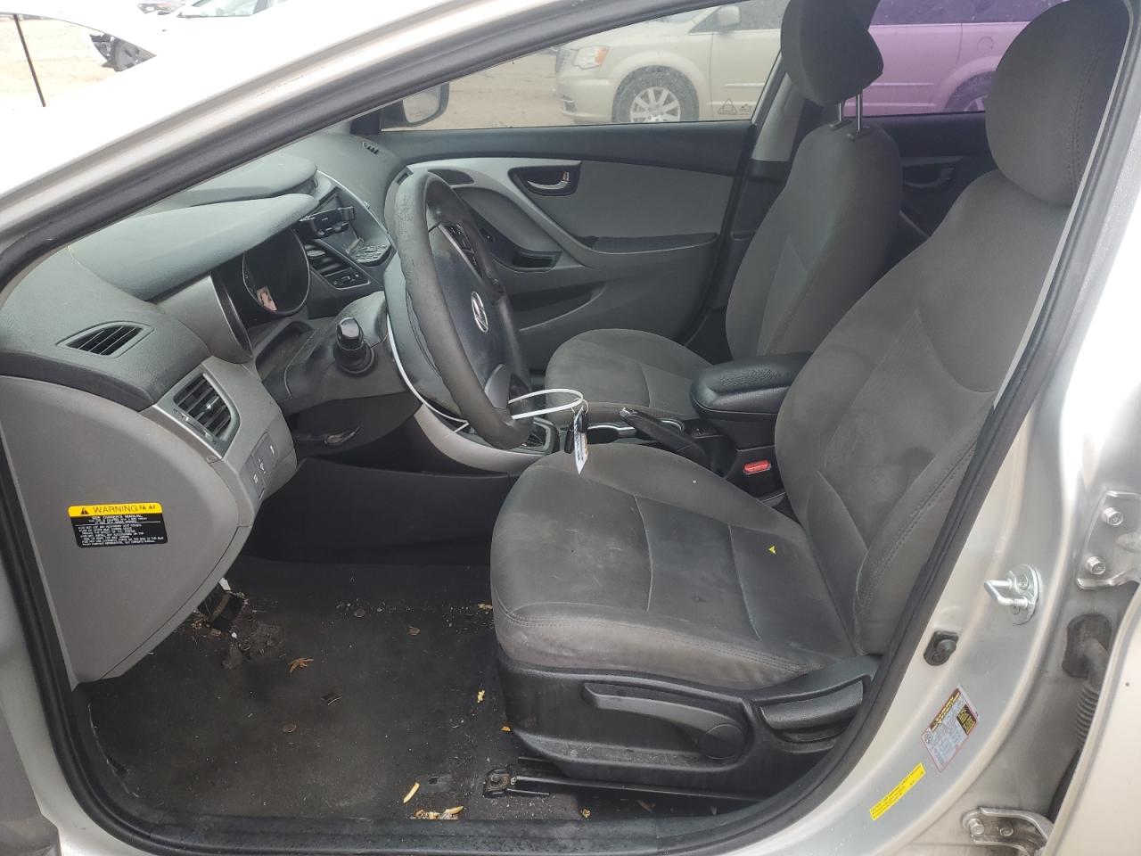 2015 Hyundai Elantra - Image 7