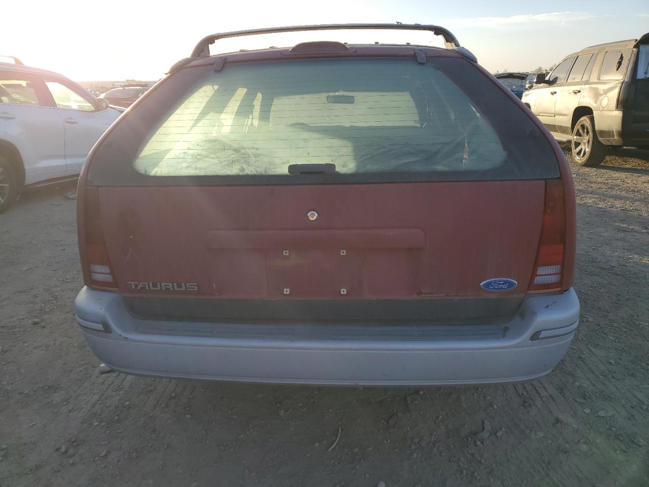 1990 Ford Taurus Lx VIN: 1FACP5840LG228286 Lot: 88076195