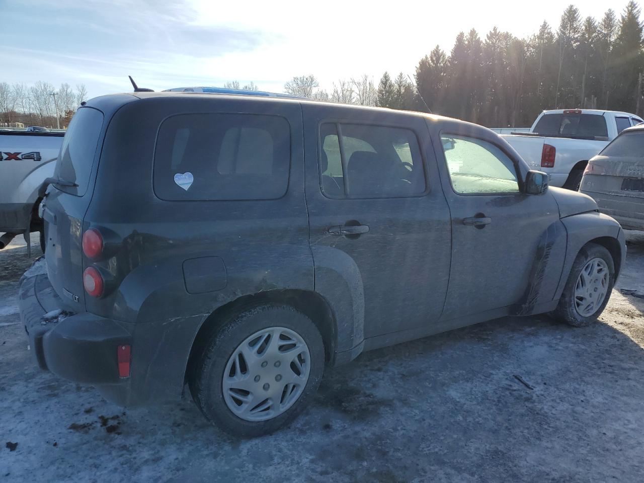 2011 Chevrolet HHR - Image 3