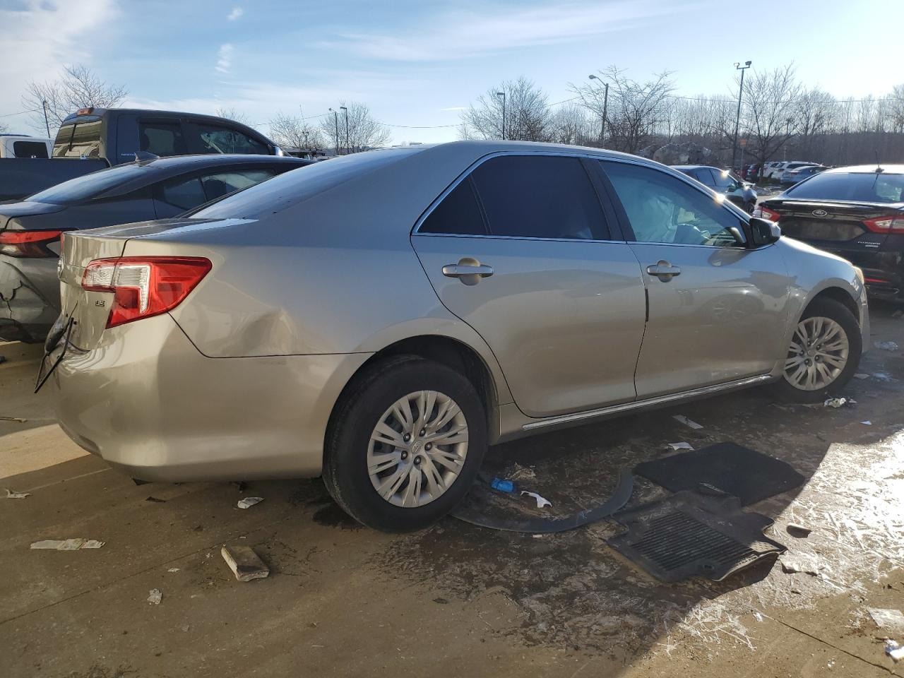 2014 Toyota Camry - Image 3