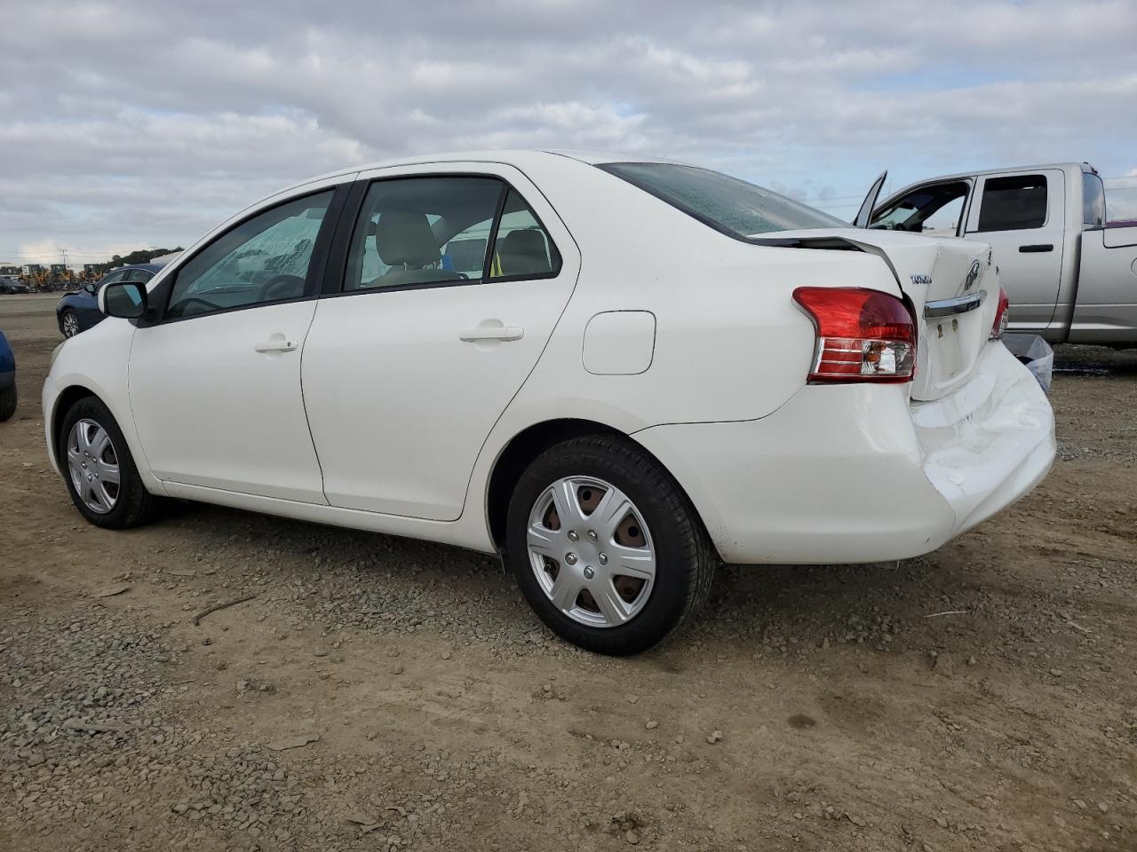 2008 Toyota Yaris - Image 2