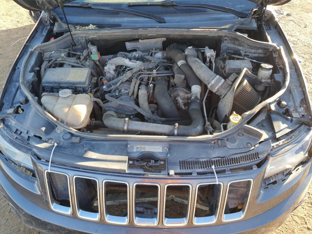 2014 Jeep Grand Cherokee - Image 12