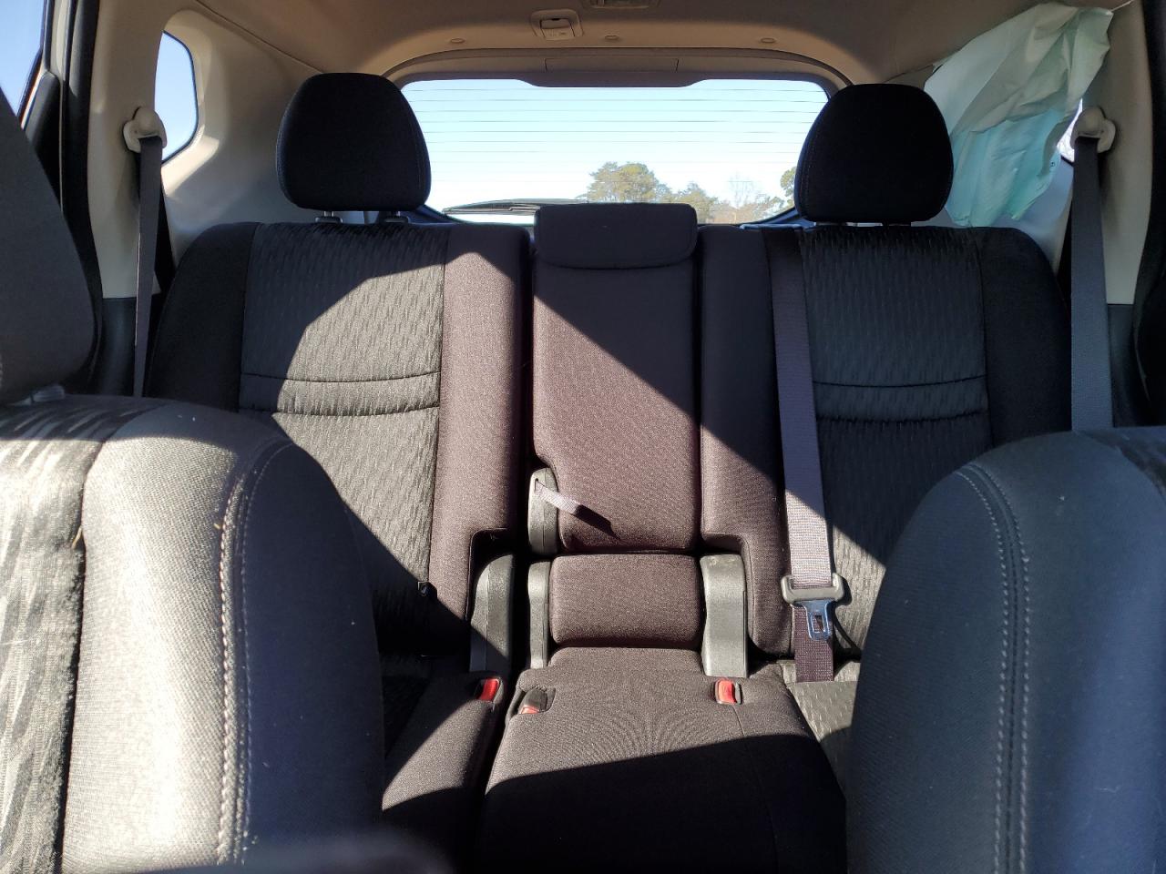 2019 Nissan Rogue - Image 10