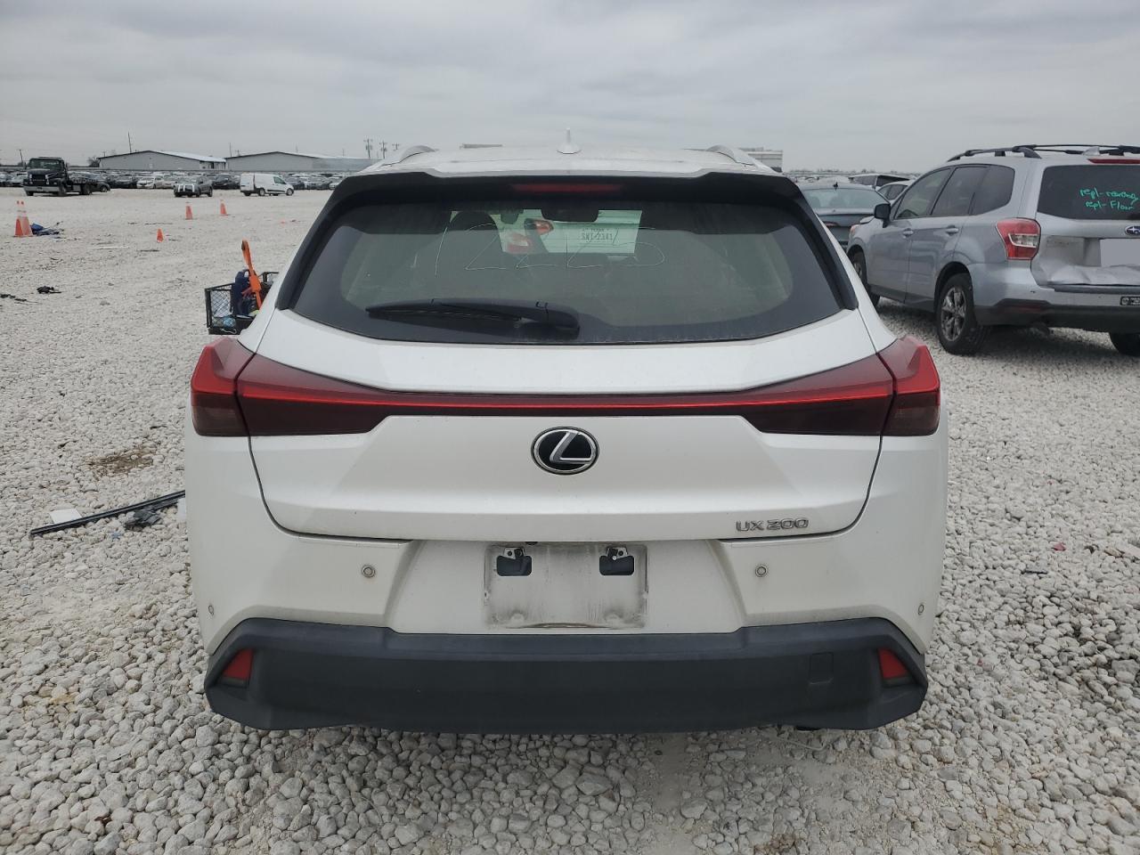 2020 Lexus UX - Image 6