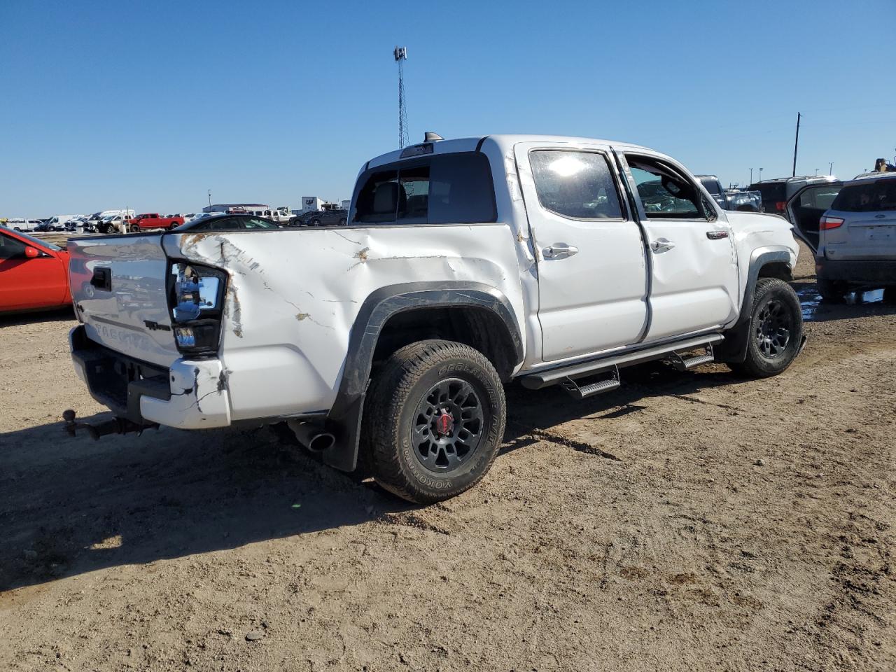 2019 Toyota Tacoma - Image 3