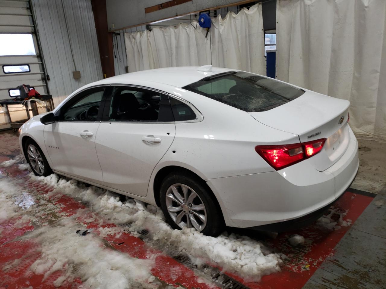 2023 Chevrolet Malibu - Image 2