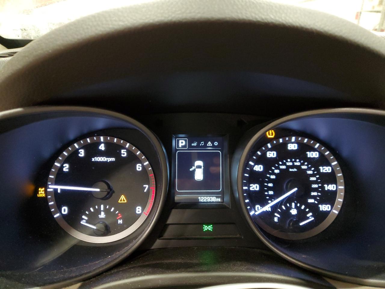 2017 Hyundai Santa Fe - Image 9