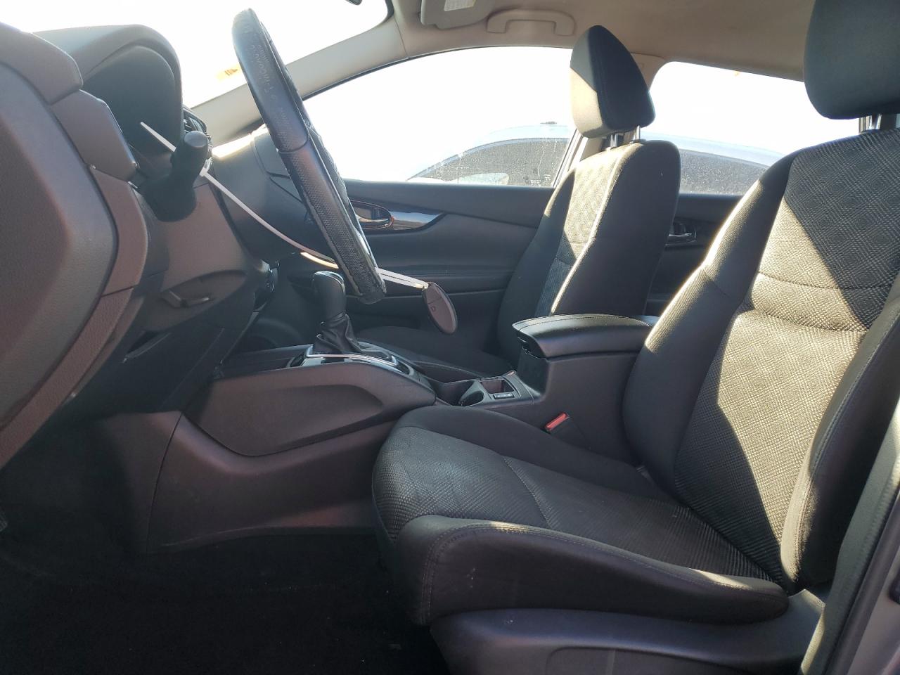 2017 Nissan Rogue - Image 7