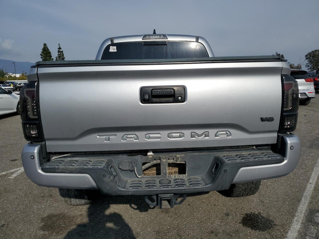 2017 Toyota Tacoma - Image 6
