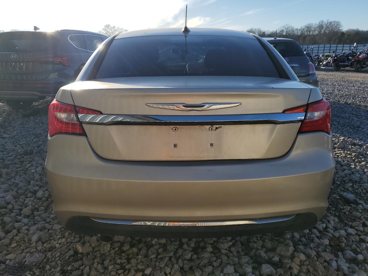 2013 Chrysler 200 - Image 6
