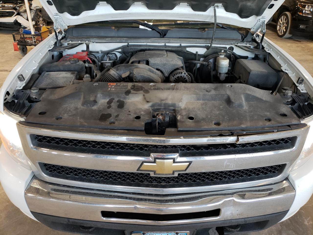 2011 Chevrolet Silverado - Image 12