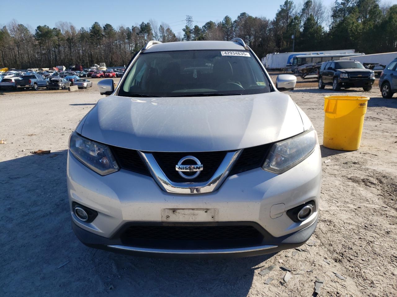 2015 Nissan Rogue - Image 5