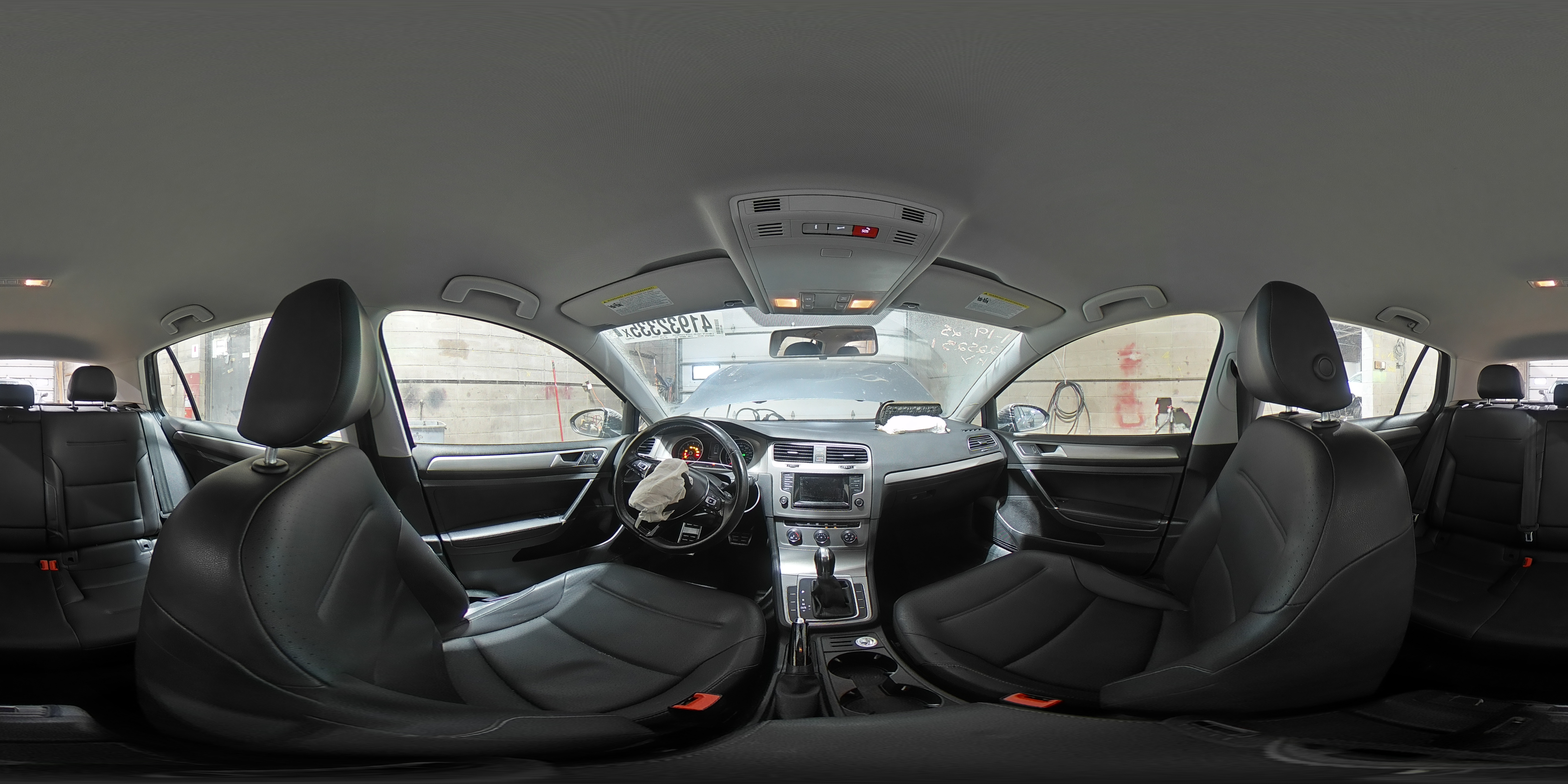 2015 Volkswagen Golf - Image 13