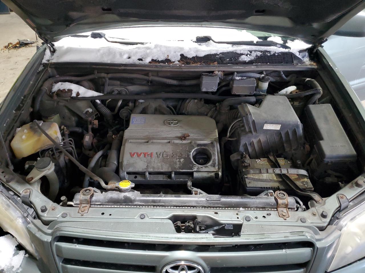 2005 Toyota Highlander - Image 12